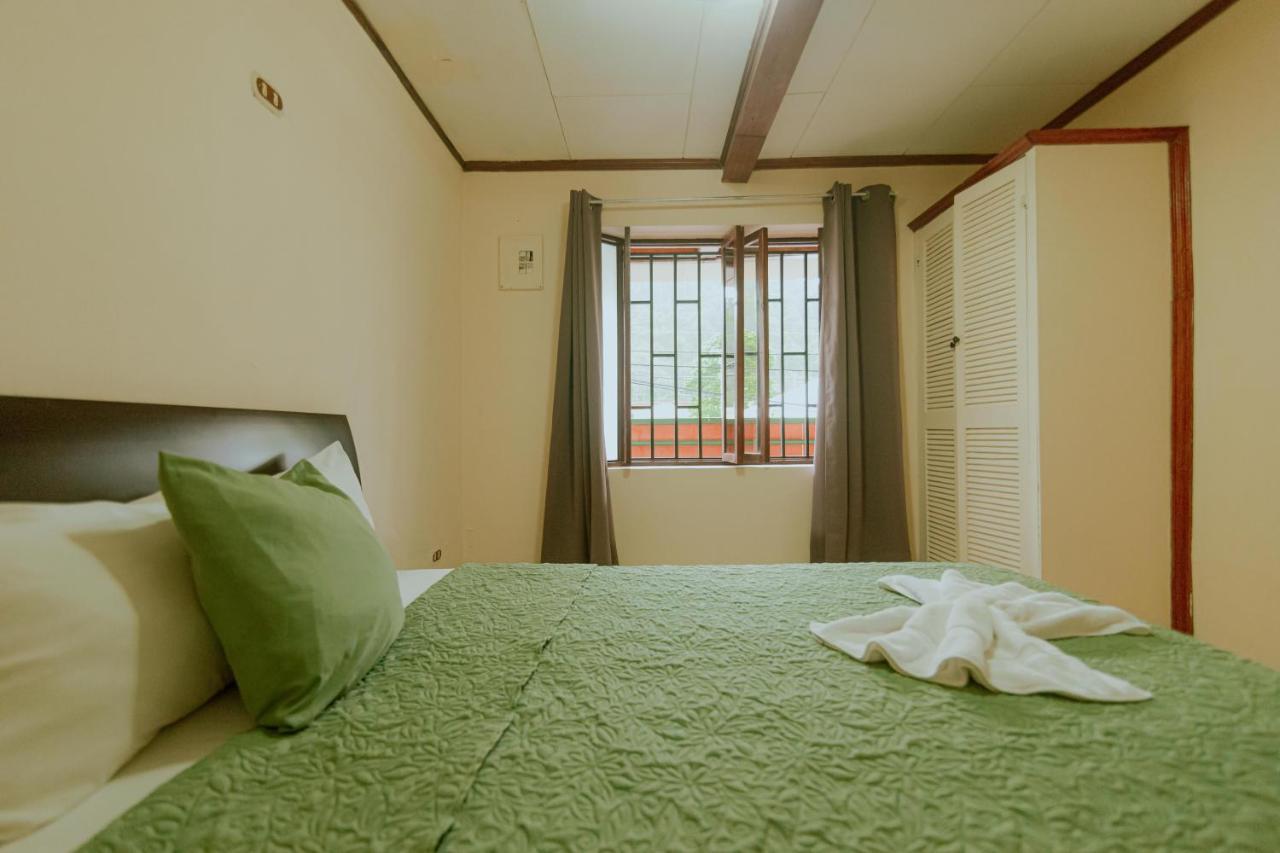 Quepos Inn المظهر الخارجي الصورة