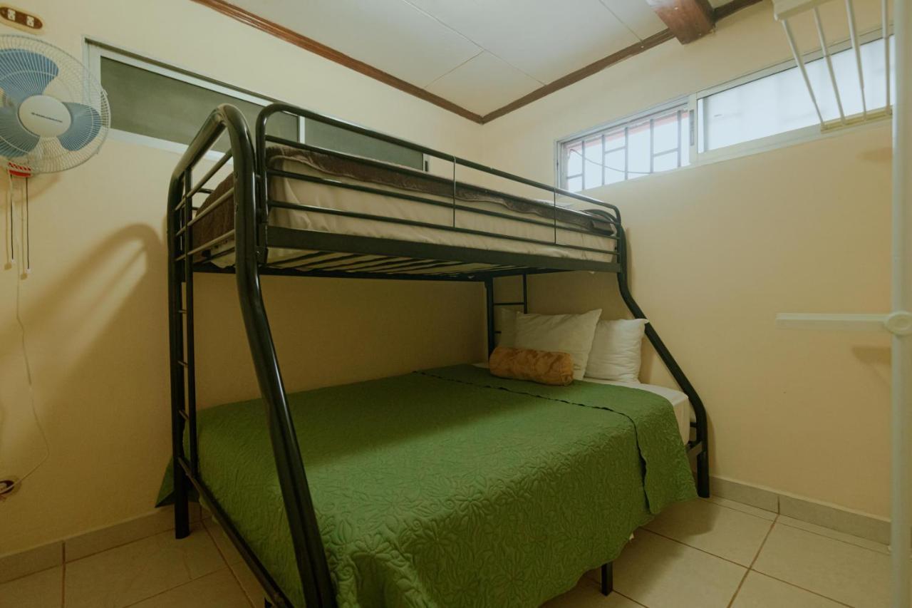 Quepos Inn المظهر الخارجي الصورة